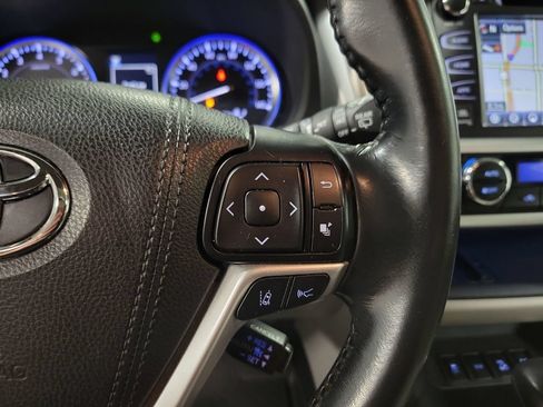 Used 2018 Toyota Highlander Limited AWD/4WD image 26