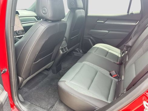 Used 2026 GMC Terrain AT4 w/ Convenience Package III AWD/4WD image 24