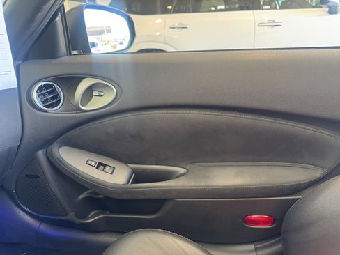 Used 2014 Nissan 370Z Touring w/ Sport Package image 16
