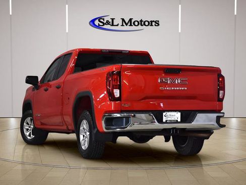 Used 2023 GMC Sierra 1500 Pro w/ Pro Value Package AWD/4WD image 4