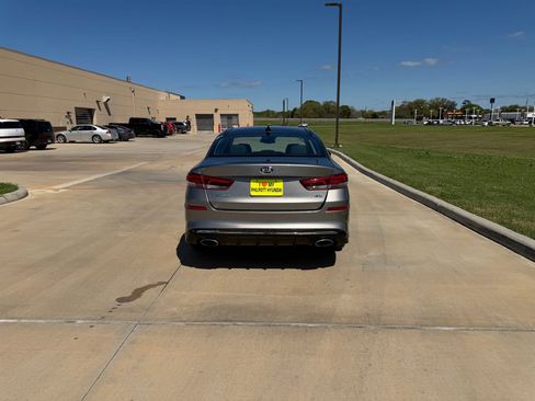 Used 2019 Kia Optima EX w/ EX Premium Package image 9