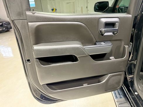 Used 2018 Chevrolet Silverado 1500 LT w/ All Star Edition image 35