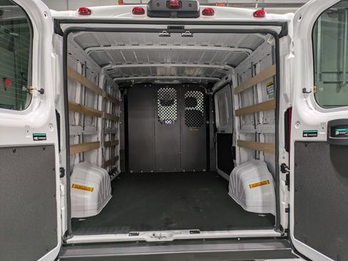 Used 2025 RAM ProMaster 2500 w/ U-Haul Equipment Group FWD image 23