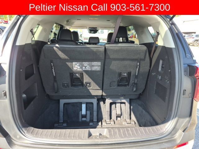Used 2025 Kia Carnival FWD image 13