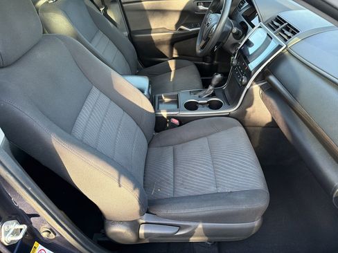 Used 2015 Toyota Camry LE FWD image 11