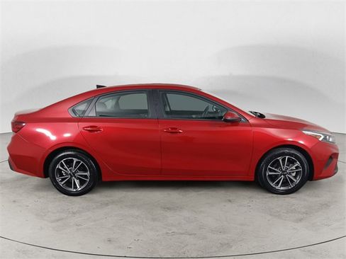 Used 2023 Kia Forte LXS w/ LXS Technology Package image 6