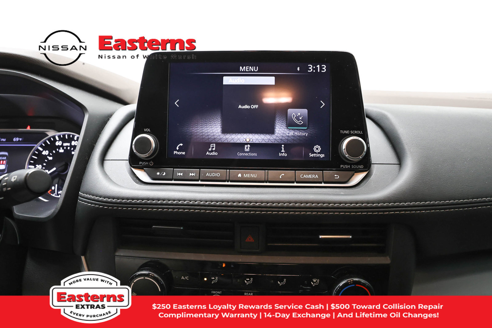 Used 2023 Nissan Rogue S AWD/4WD image 12