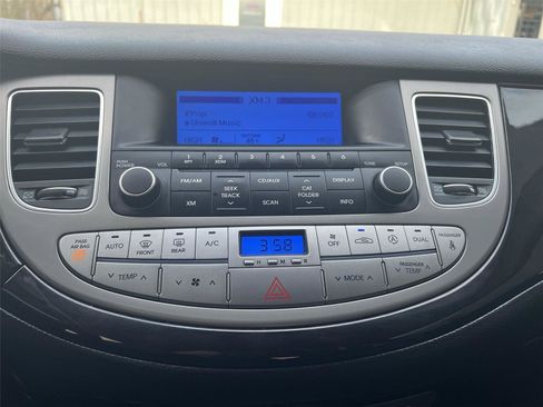 Used 2014 Hyundai Genesis 3.8 image 16