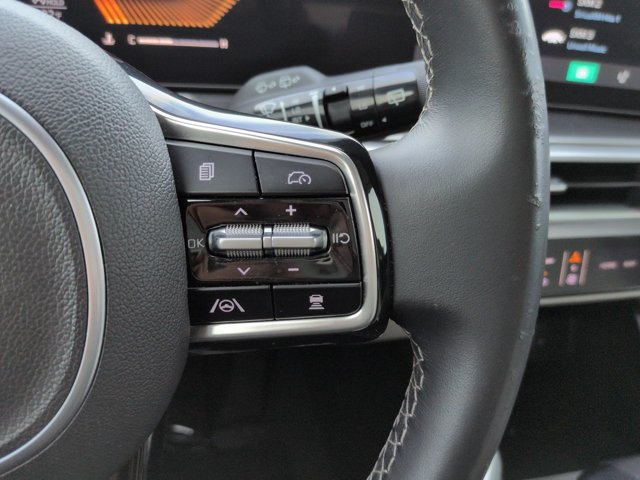 Used 2025 Kia Sorento S FWD image 25