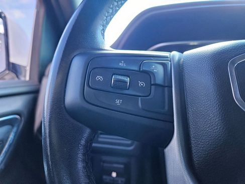 Used 2022 GMC Yukon XL SLE image 13