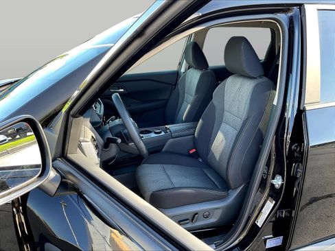 Certified 2026 Nissan Rogue SV w/ Cold Weather Package AWD/4WD image 24