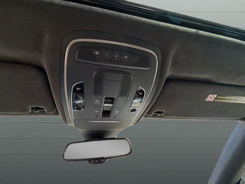 Used 2014 Audi S8 AWD/4WD image 22