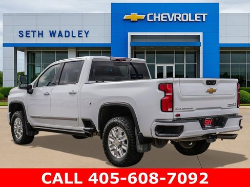 Certified 2025 Chevrolet Silverado 2500 High Country w/ High Country Premium Package AWD/4WD image 5