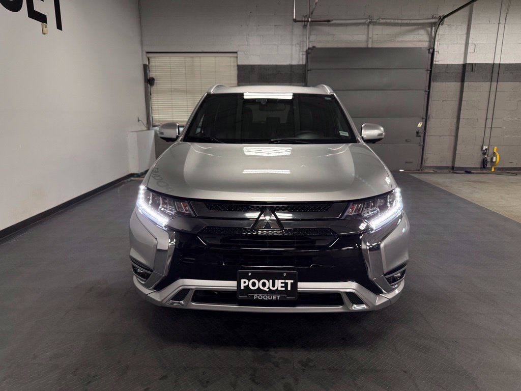 Used 2022 Mitsubishi Outlander GT AWD/4WD image 3