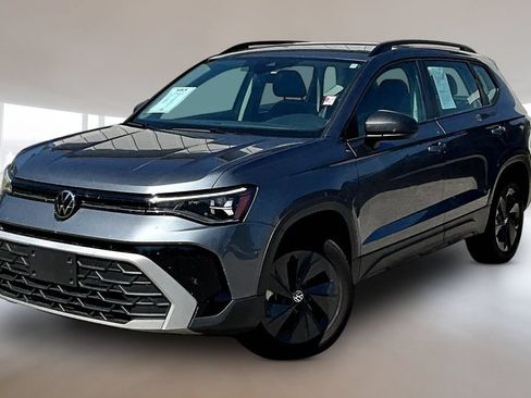 Used 2025 Volkswagen Taos S FWD image 1
