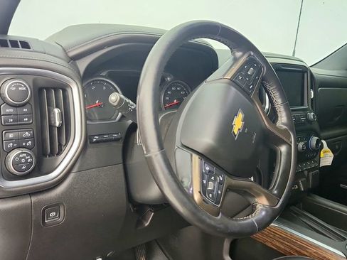 Used 2022 Chevrolet Silverado 2500 High Country w/ Technology Package AWD/4WD image 14