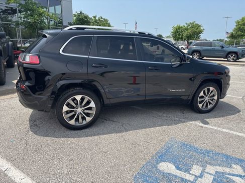 Used 2019 Jeep Cherokee Overland AWD/4WD image 28