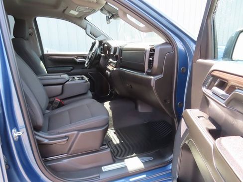 Used 2024 Chevrolet Silverado 1500 LT image 23