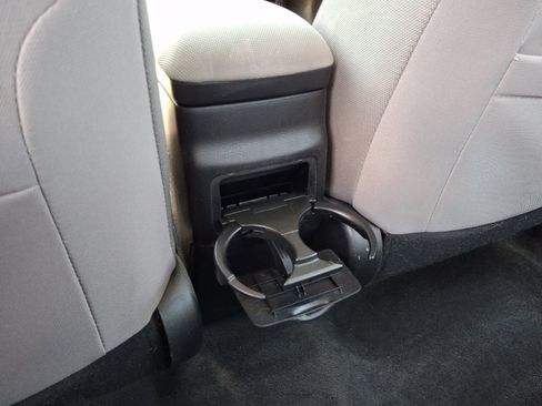 Used 2015 Toyota Corolla LE FWD image 13
