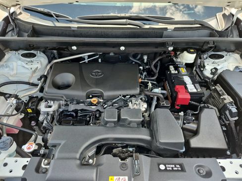Used 2022 Toyota RAV4 LE FWD image 21
