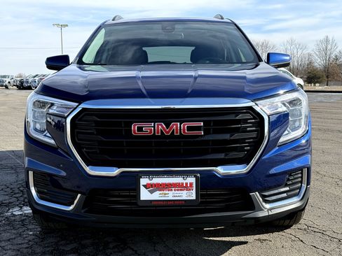 Used 2022 GMC Terrain SLE w/ Driver Convenience Package image 8