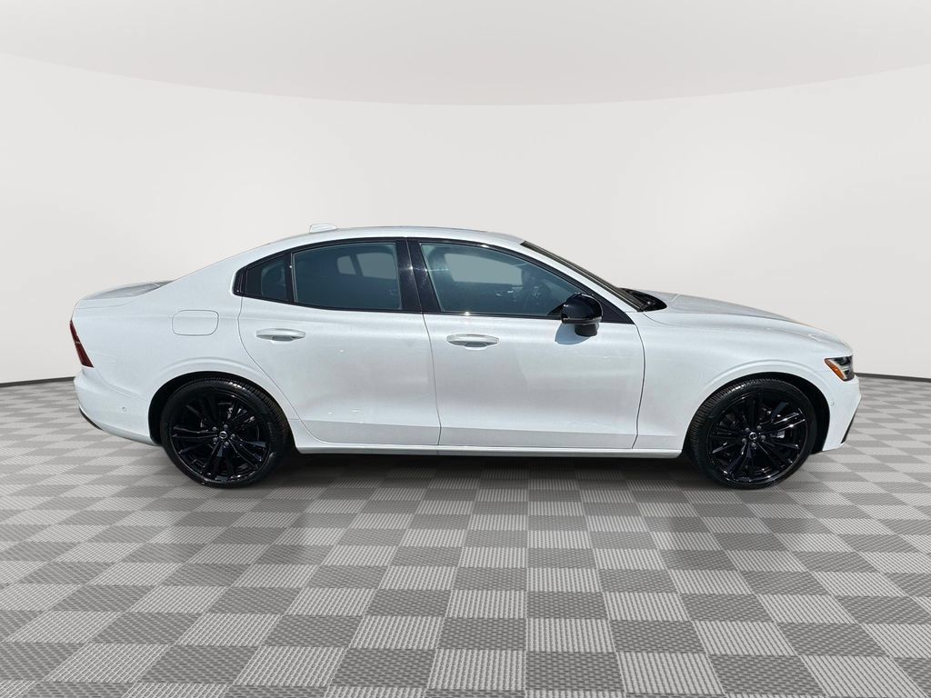 Used 2024 Volvo S60 B5 Plus w/ Climate Package AWD/4WD image 3