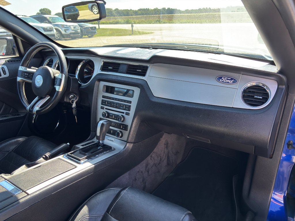 Used 2014 Ford Mustang Premium RWD image 19