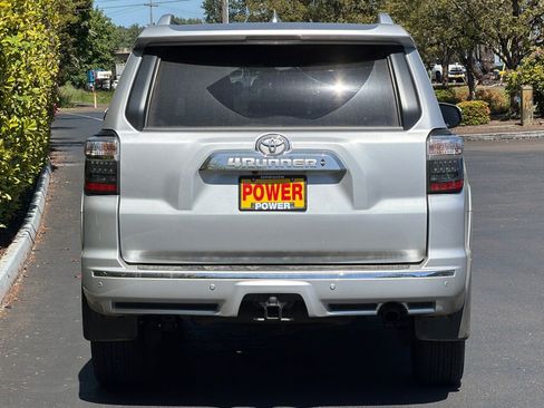 Used 2024 Toyota 4Runner Limited AWD/4WD image 5