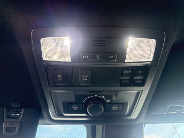 Used 2019 Toyota Tacoma TRD Off-Road AWD/4WD image 37