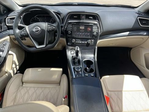 Used 2023 Nissan Maxima Platinum w/ Sport Mat Group FWD image 12