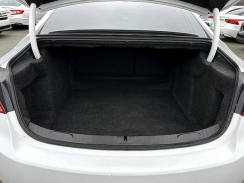 Used 2018 Chevrolet Impala LT image 10