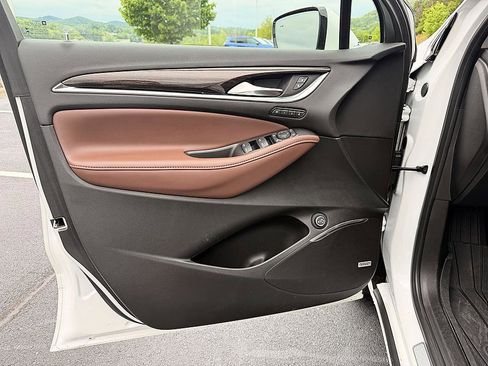 Used 2021 Buick Enclave Avenir w/ LPO, Floor Liner Package AWD/4WD image 10
