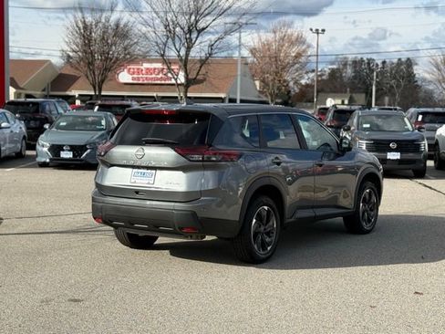 Certified 2024 Nissan Rogue SV image 5