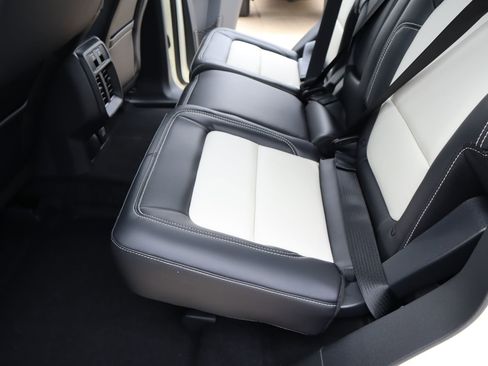 New 2026 Ford Bronco Outer Banks AWD/4WD image 13