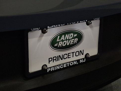 Used 2022 Volvo XC40 T5 R-Design w/ Climate Package image 30