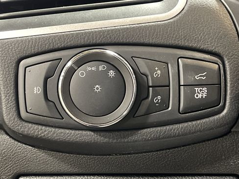 Used 2022 Ford Edge SEL w/ Convenience Package image 22