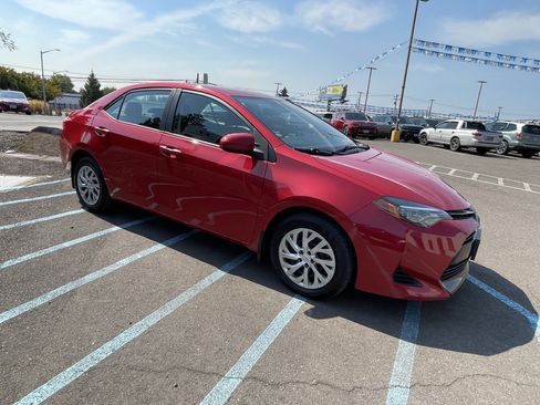 Used 2019 Toyota Corolla LE FWD image 7