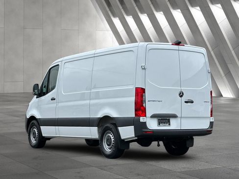 Used 2026 Mercedes-Benz Sprinter 2500 image 6