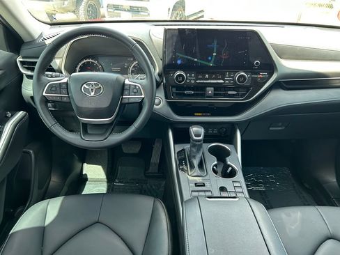 Used 2026 Toyota Highlander XLE AWD/4WD image 19