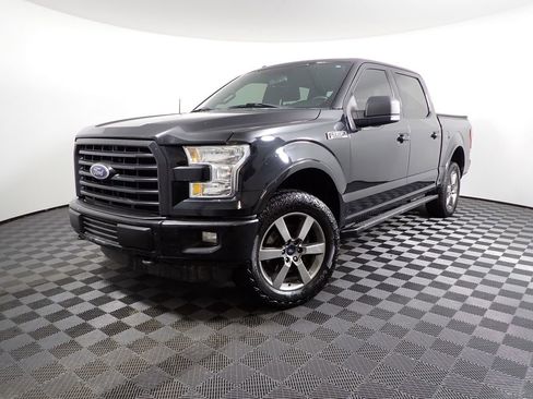 Used 2015 Ford F150 XLT w/ Equipment Group 302A Luxury image 2