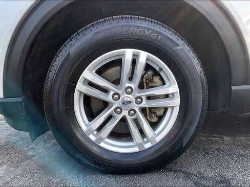 Certified 2023 Ford Explorer XLT w/ Equipment Group 202A image 8