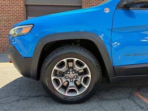 Used 2021 Jeep Cherokee Trailhawk AWD/4WD image 5