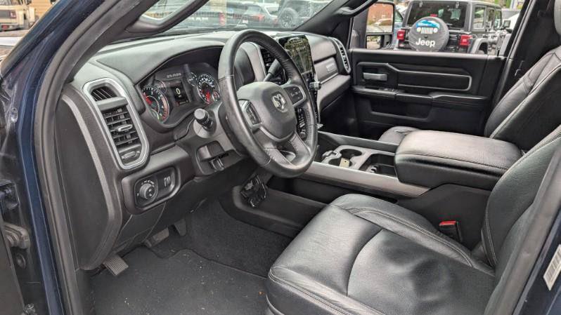 Used 2024 RAM 2500 Big Horn w/ Night Edition AWD/4WD image 9