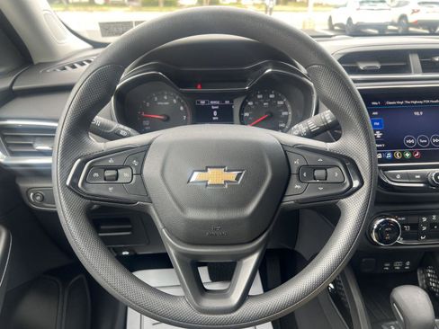 Certified 2023 Chevrolet TrailBlazer LT w/ Convenience Package image 17