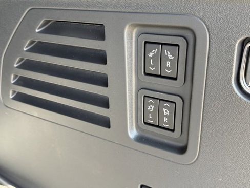 New 2026 Chevrolet Traverse RS w/ LPO, Floor Liner Package image 23