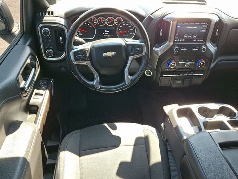 Used 2022 Chevrolet Silverado 1500 LT w/ Bed Protection Package AWD/4WD image 12
