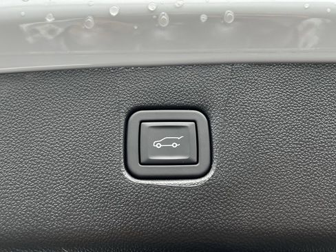 New 2026 Chevrolet Blazer LT w/ Convenience Package image 16