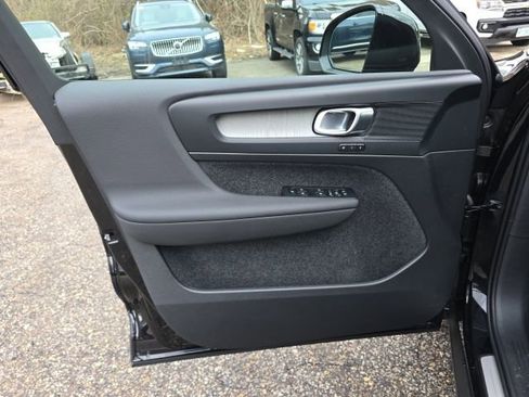 New 2026 Volvo XC40 B5 Plus w/ Climate Package AWD/4WD image 23