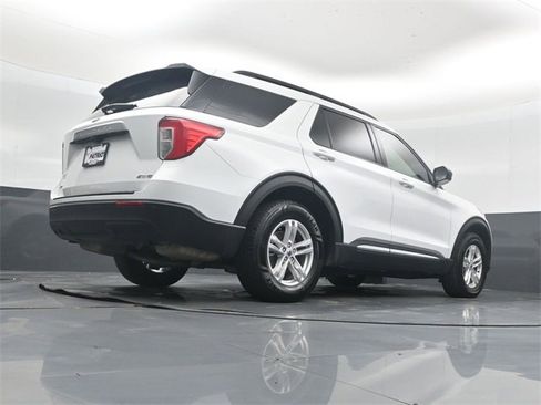 Used 2023 Ford Explorer XLT image 41