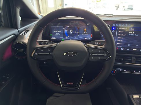 New 2026 Chevrolet Equinox EV RS image 8